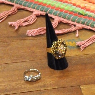 PR&Eacute;SENTOIR &Agrave; BAGUES CONIQUE (10 pcs)